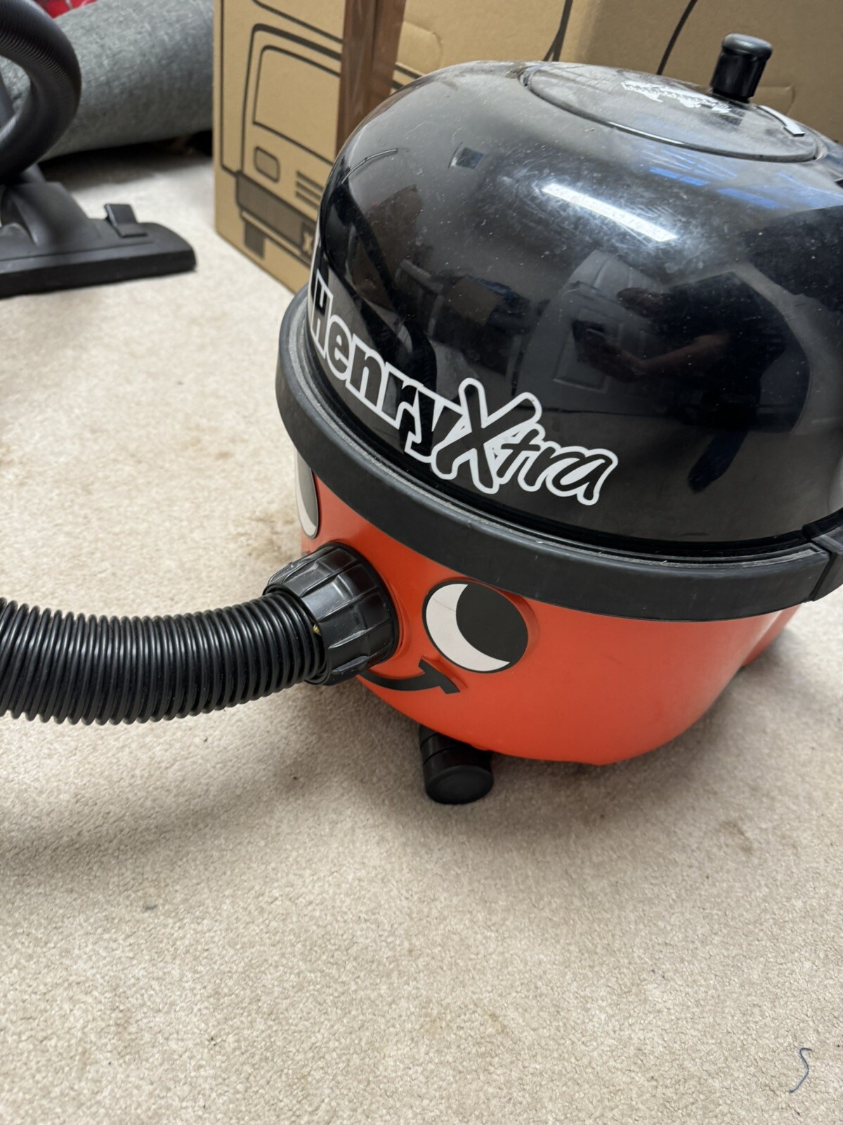 HENRY EXTRA VACUUM CLEANER XTRA HVX20011 WITH ACCESSORIES AND 30 BAGS