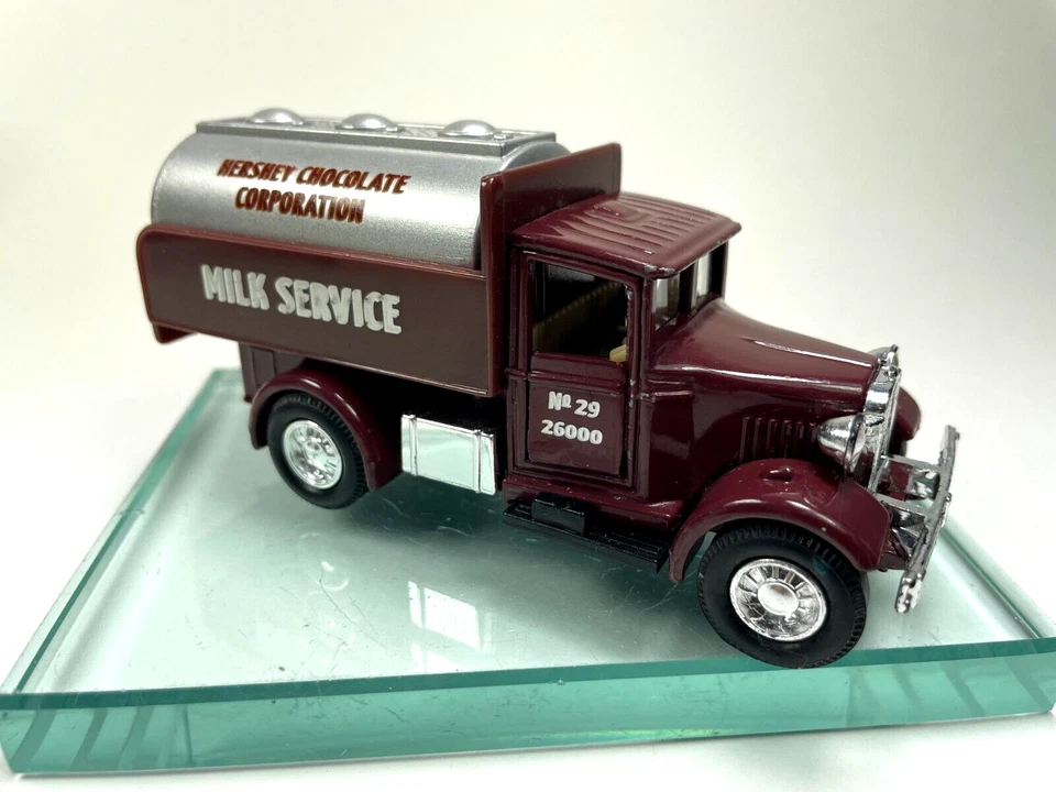 Camión de reparto Hershey's Chocolate Milk Service de Welly 1930 White Motor ad1 Foto 2 de 4