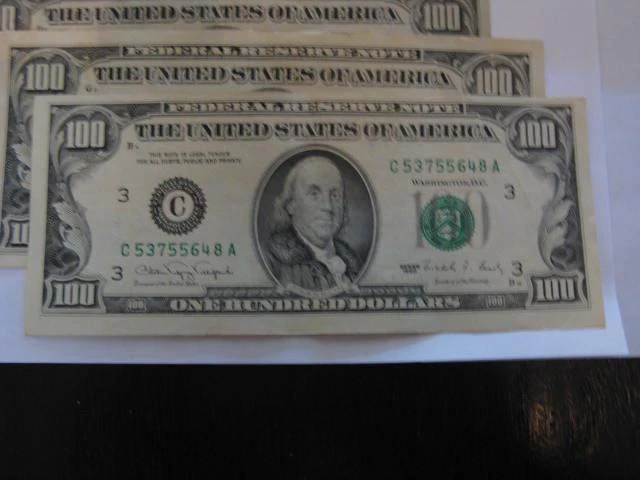 105 - $100  DOLLAR BILLS OLD STYLE SMALL HEAD NICE NOTES 148.95 PER NOTE - Image 2 of 4