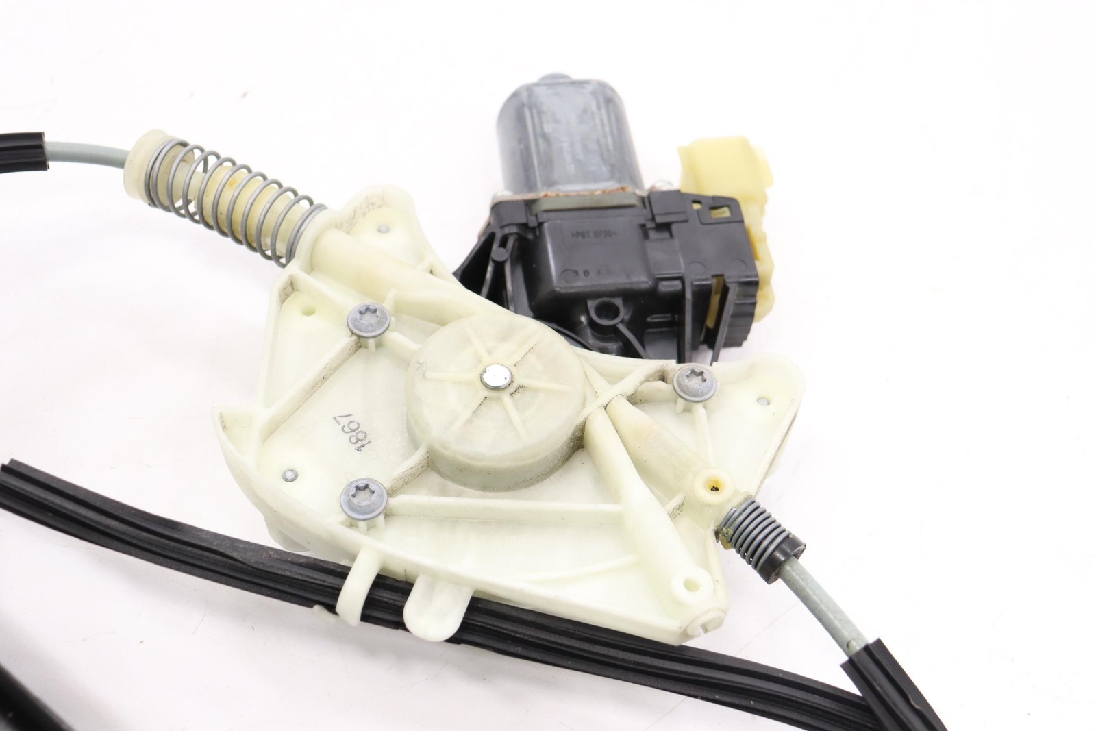 2017 - 2024 MASERATI GHIBLI REAR LEFT SIDE DOOR WINDOW REGULATOR W/ MOTOR OEM
