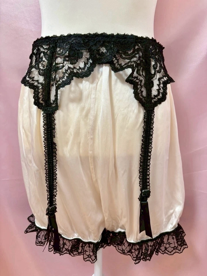 Cinturón liguero vintage años 90 Midnight encaje florers satinado EE. UU. pinup Fairycore Foto 4 de 4