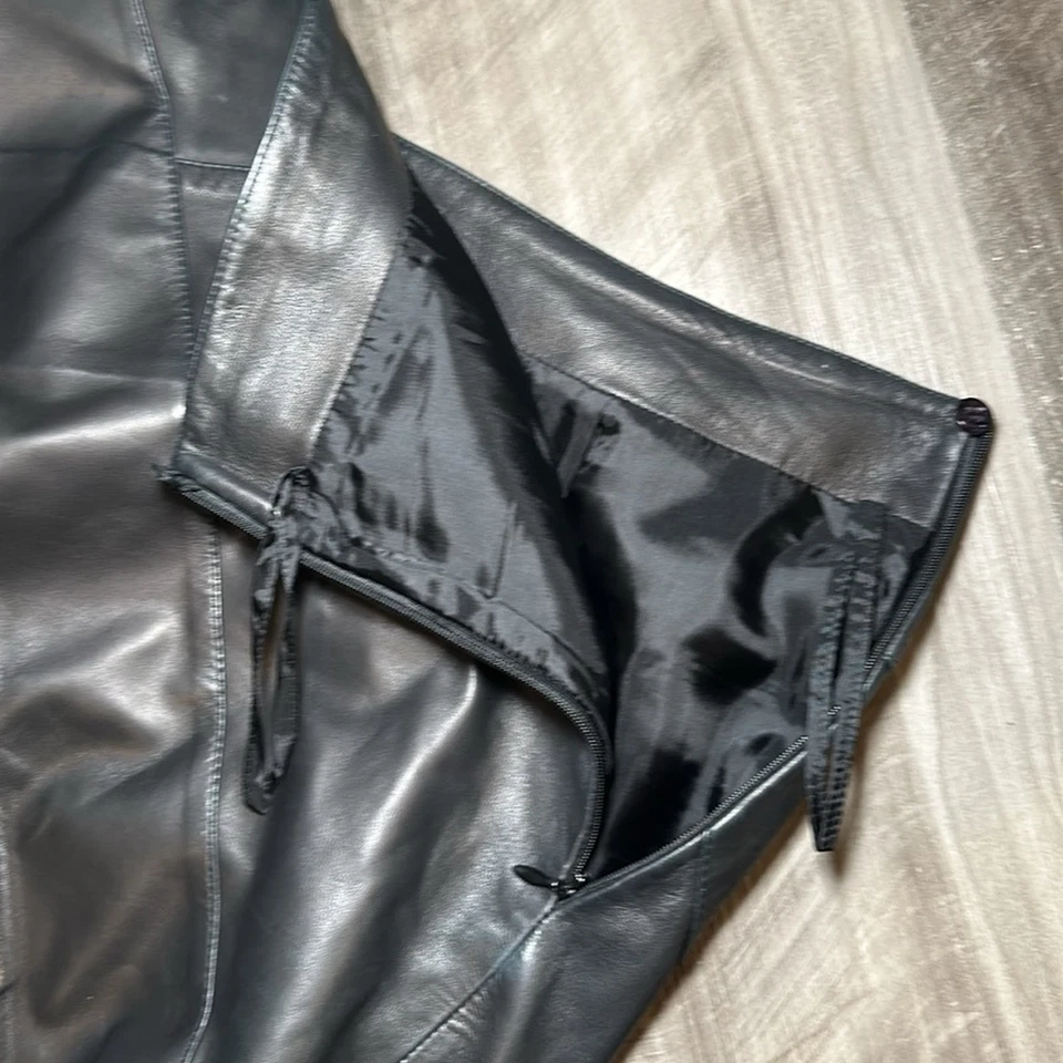 Escada Lambskin Leather Skirt - 38 (US 8) - Image 4 of 4