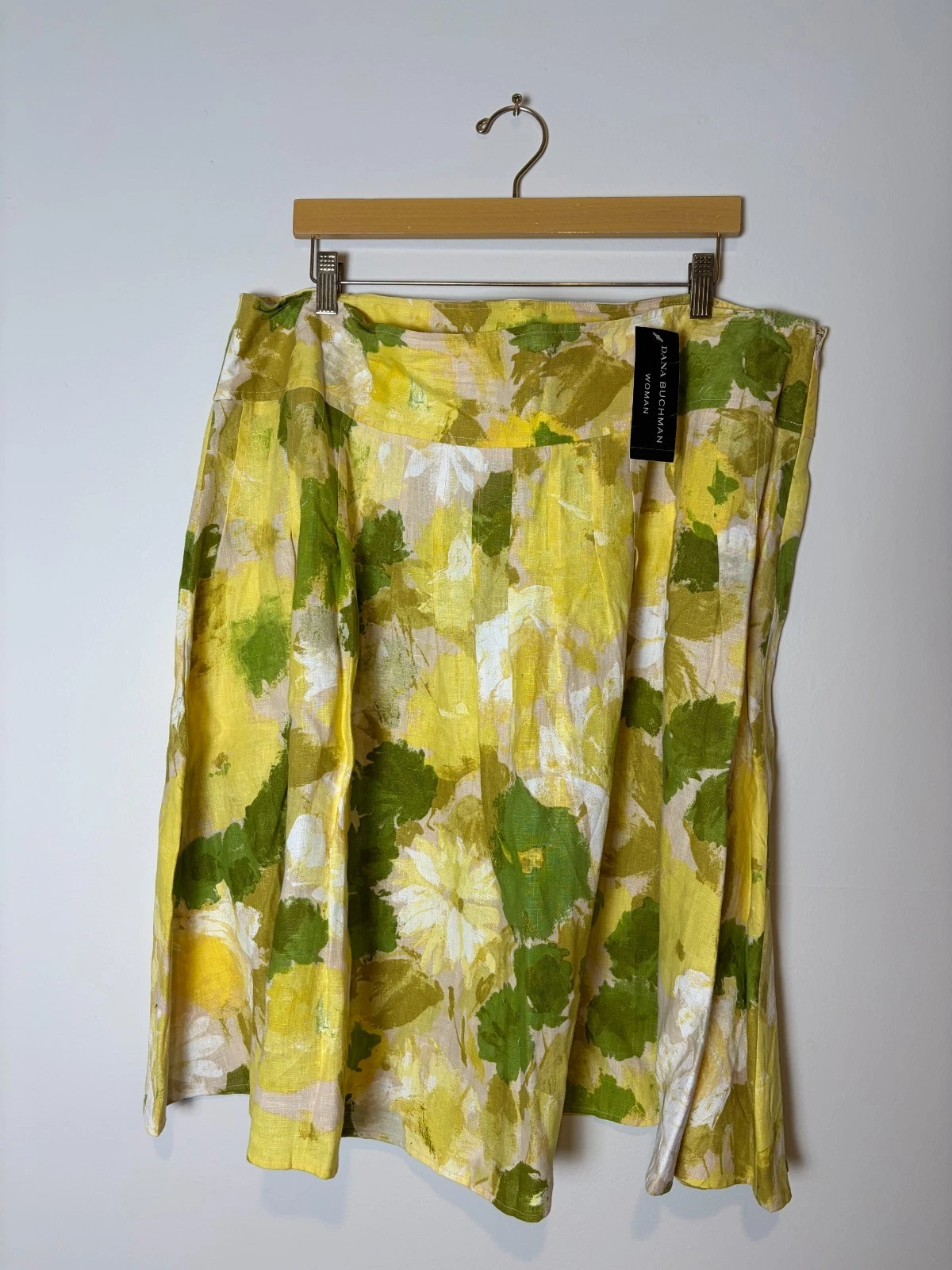 Dana Buchman Woman 100% Linen Skirt, Size 20, NWT (Original MSRP: $320)