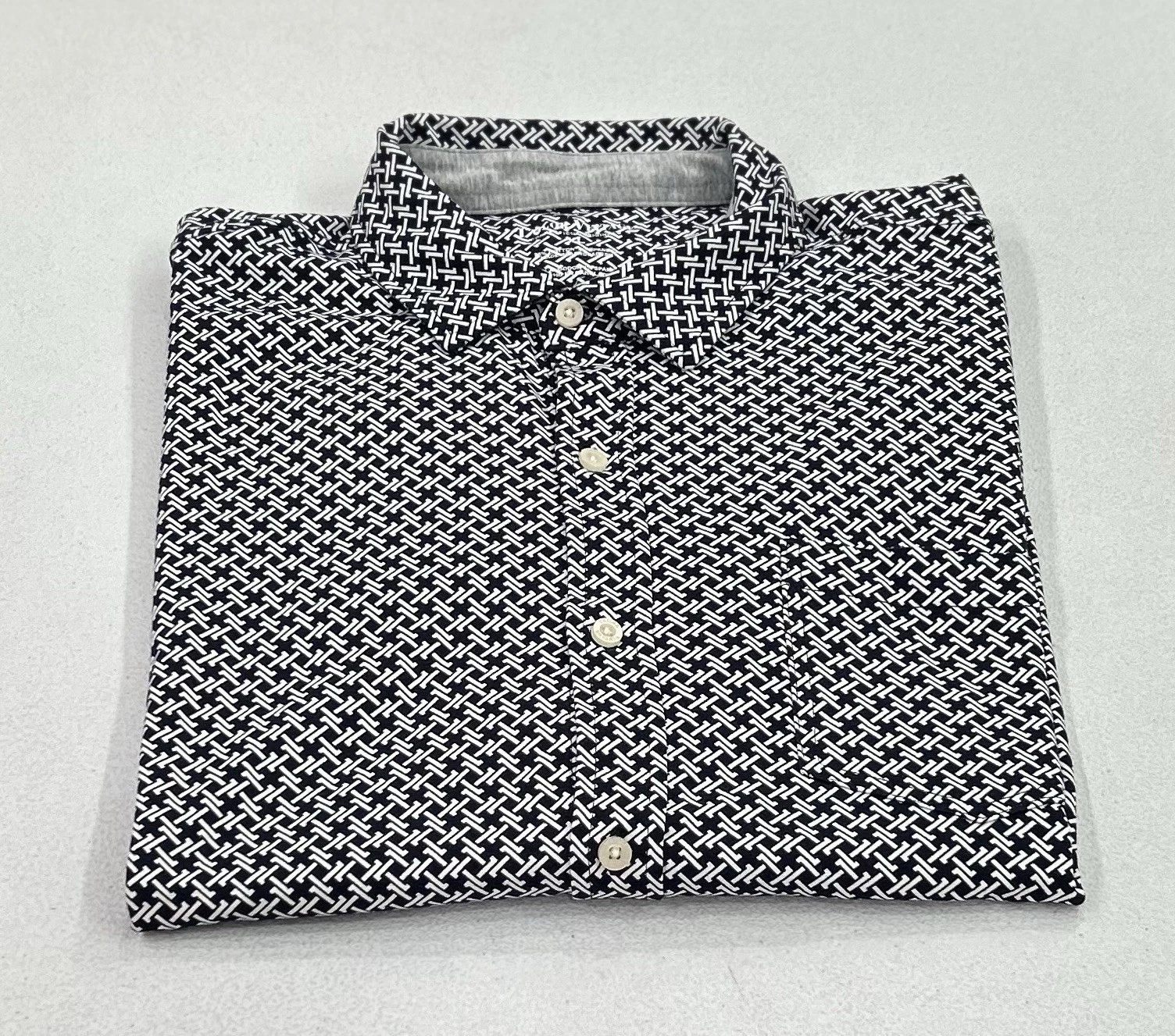 Tailor Vintage Men’s Short Sleeve Woven button Down Shirt