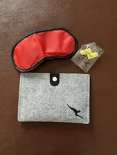 New Qantas In-flight Amenity Bag