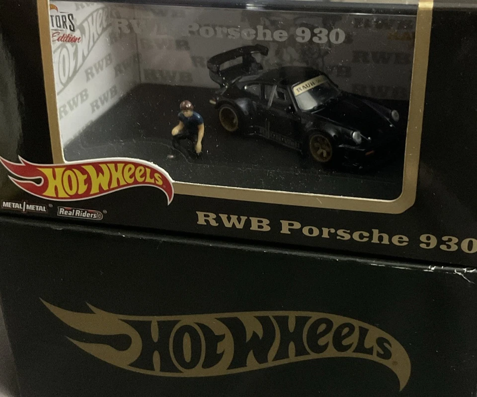 2020 HOT WHEELS RLC Red Line Club RWB PORSCHE 930 Akira Nakai figure RAUH-Welt - Image 2 of 4