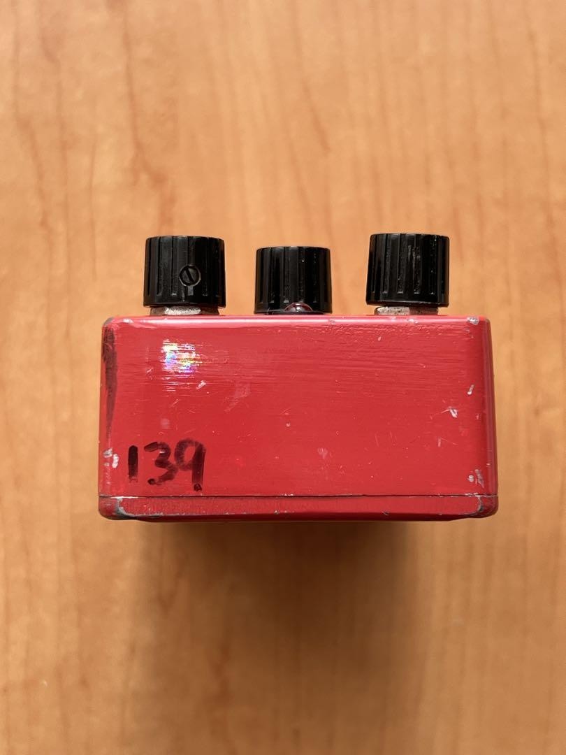 ギター BearFoot Dyna Red Distortion Bear Foot, Dyna Red Distortion 3-Knob - Haar Guitars and Parts