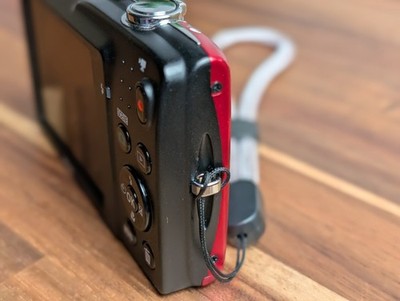 N MINT NIKON Coolpix S2700 RED 16.0 MP 6X Zoom Digital Camera