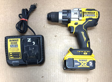 Kit de taladro percutor inalámbrico sin escobillas Dewalt 20V XR DCD998