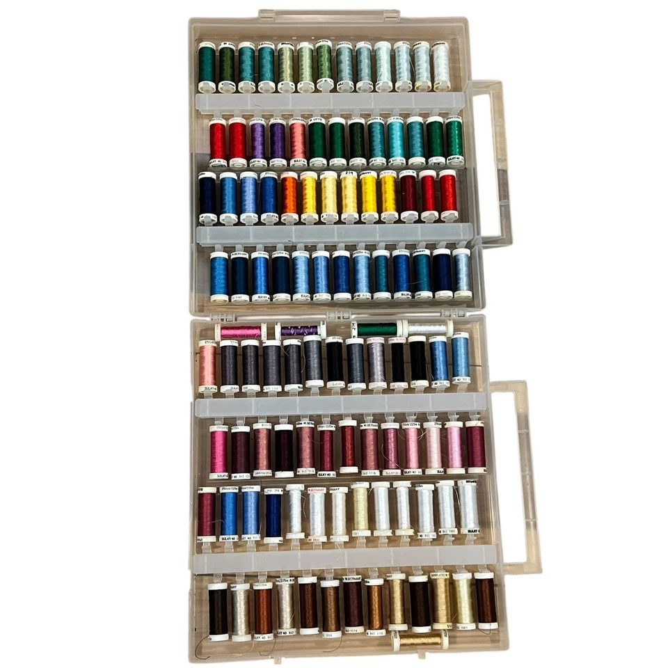 Lote de 109 carretes de rosca SULKY 40 y 30 Wt. Rayón Mezcla Colores Sólidos DE COLECCIÓN Foto 2 de 4