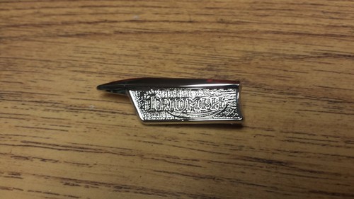 MOTORCYCLE PIN BADGE 'TRIUMPH EYEBROW' MOTORBIKE LAPEL BADGE - BG64