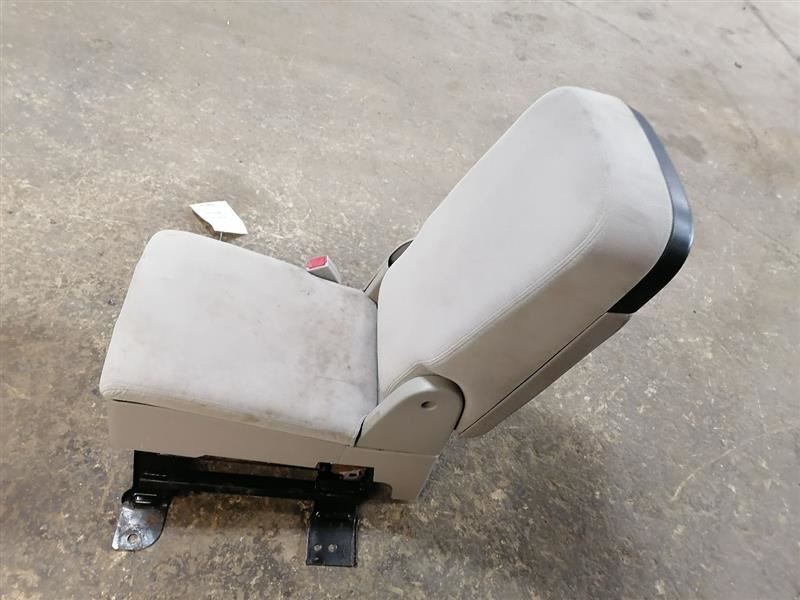 Front Center Jump Seat Opt AZ3 Fits 07-09 SIERRA 1500 PICKUP