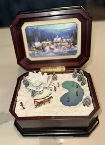 Thomas Kinkade Holiday Gathering Music Box | eBay