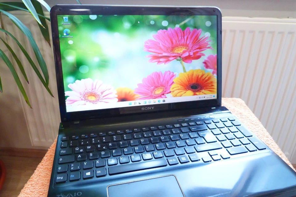 Sony Vaio SVE15 Premium 16GB RAM NUOVO l Windows 11 Pro 64 l 500GB l HDMI USB3.0 - Immagine 3 di 4