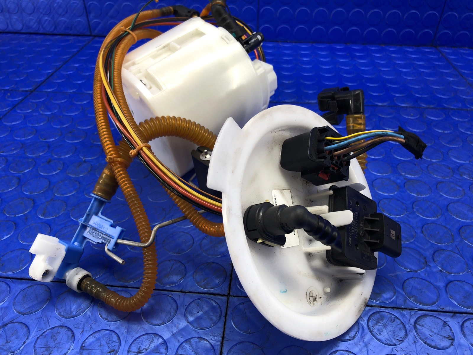 2019 2020 BMW M850I OEM 4.4L TANK MOUNTED FUEL PUMP 16119429648 | eBay 