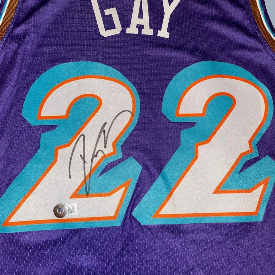 CAMISETA FIRMADA/AUTOGRAFIADA POR RUDY GAY UTAH JAZZ BECKETT CERTIFICADO DE AUTENTICIDAD ¡BONITA!! Foto 2 de 4