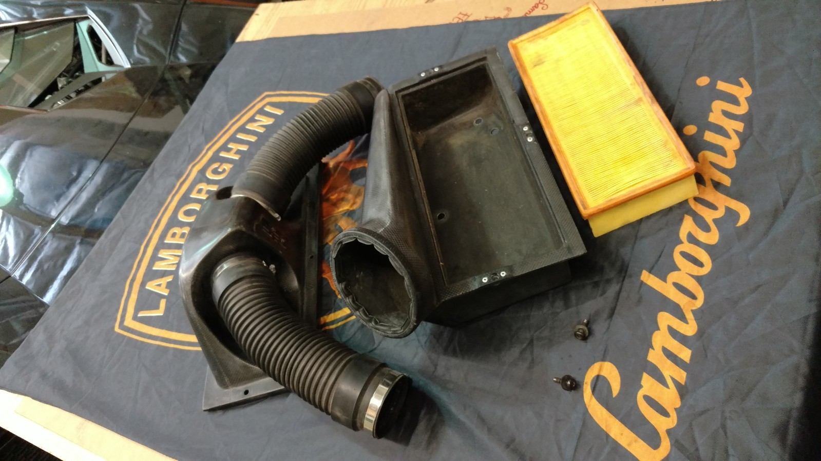 LAMBORGHINI MURCIELAGO LP640 RIGHT SIDE CARBON AIR INTAKE BOX COMPLETE OEM 