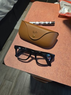 Ray Ban Meta Wayfarer Smart Glasses  Matte Black / Clear to G 15 Gray Transition