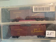 Deluxe Innovations U.P.   40' Box Car 2-pack 14030 N scale W/ Loose Weights