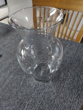 CLEAR GLASS VASE ROUND BUBBLE STYLE