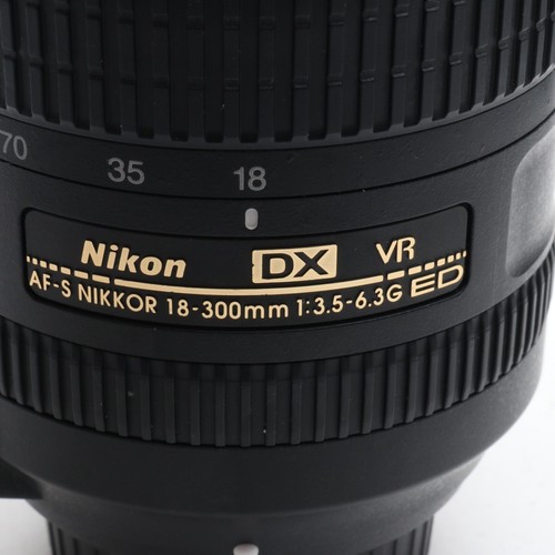 【Casi como nuevo, con caja, capucha】Nikon AF-S DX NIKKOR 18-300mm... - Imagen 10 de 15