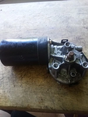 Rover 75 Or MGZT Wiper Motor Front Used - Image 1 of 2