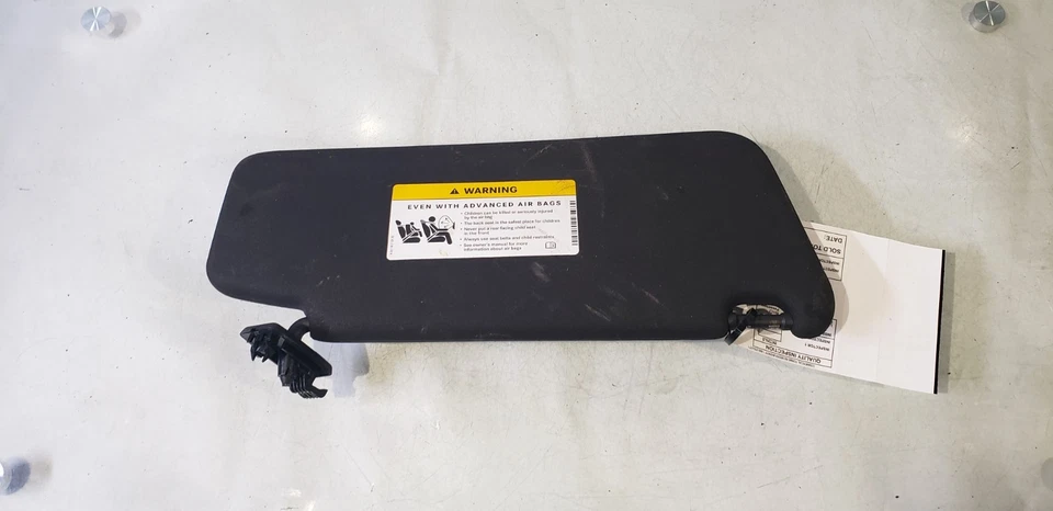 2008-2014 梅赛德斯 C 级 W204 左球杆遮阳板黑色原始设备制造商 A2218172 — 第 2/4 张图片