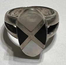 VINTAGE Native American Mother Of Pearl Black Onyx Sterling Silver Ring