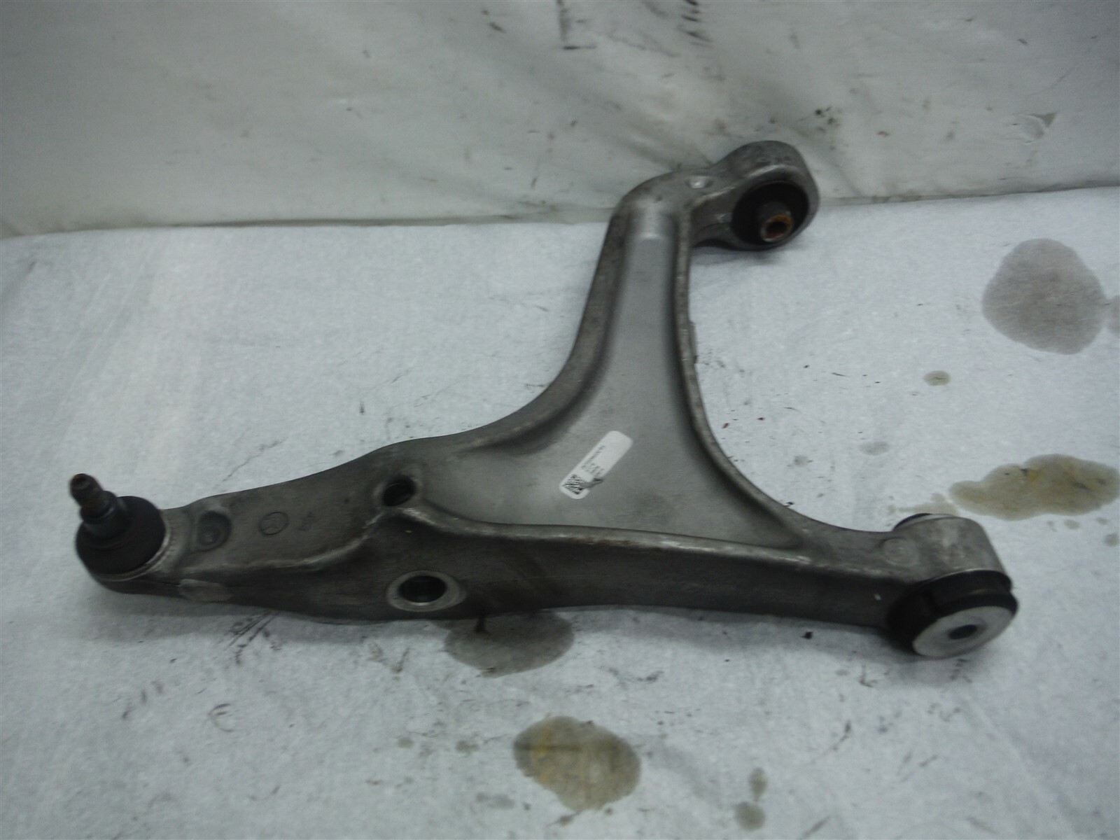2014-2016 MASERATI QUATTROPORTE PASSENGER RIGHT LOWER CONTROL ARM 06700069330