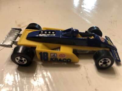 1982 Hot Wheels Blue/Yellow 18 Kraco Vintage Thunder Streak Indy