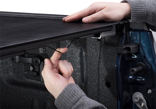 BAK Industries 39327 Revolver X2 Hard Rolling Truck Bed Cover Fits 15-20 F-150 - Bild 5 von 6