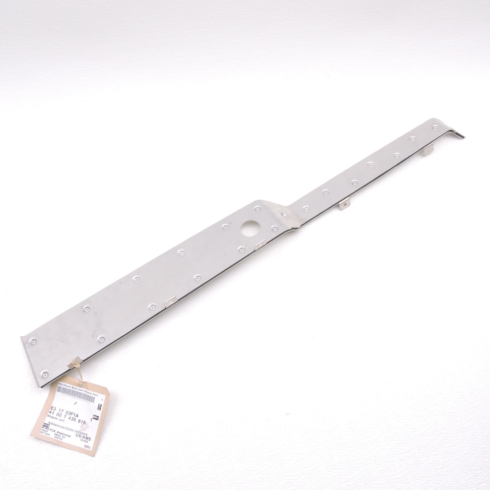 2019-2023 Rolls Royce Cullinan Rear Right Side Quarter Panel Bracket Trim Oem -1