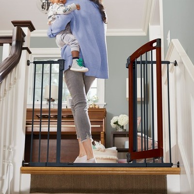 CHERRY & CHARCOAL GRAY - SUMMER INFANT ESSEX CRAFT SAFETY GATE