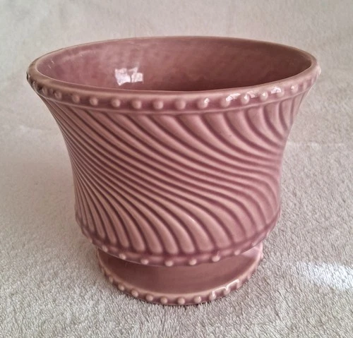 Vintage McCoy USA Pottery Mauve/Rose/Pink Jardiniere Style Flowerpot 5" H x 6" D