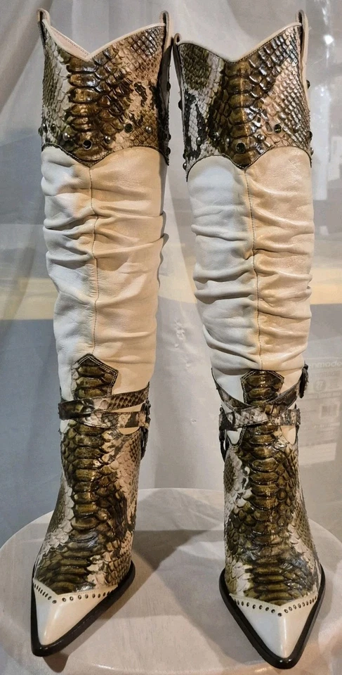 Botas Aldo Crema Marrón Negro Estampado Piel de Serpiente Tacón Alto Hasta la Rodilla 36/5.5 Foto 2 de 4