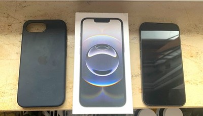 Apple iPhone 16e 128GB Schwarz   Wie NEU, 1 Woche alt - 100% Kapazität + OVP