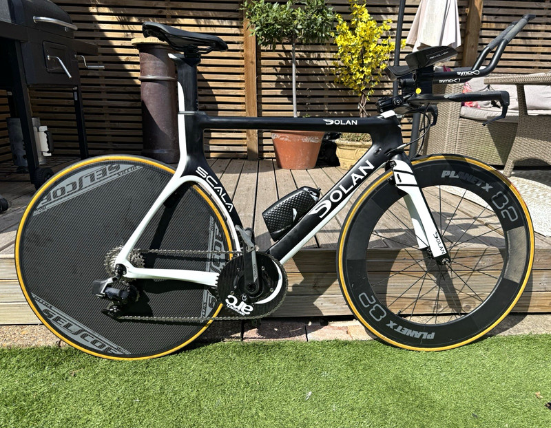Dolan Scala TT Large. SRAM AXS. Quarq PM. Aerocoach.