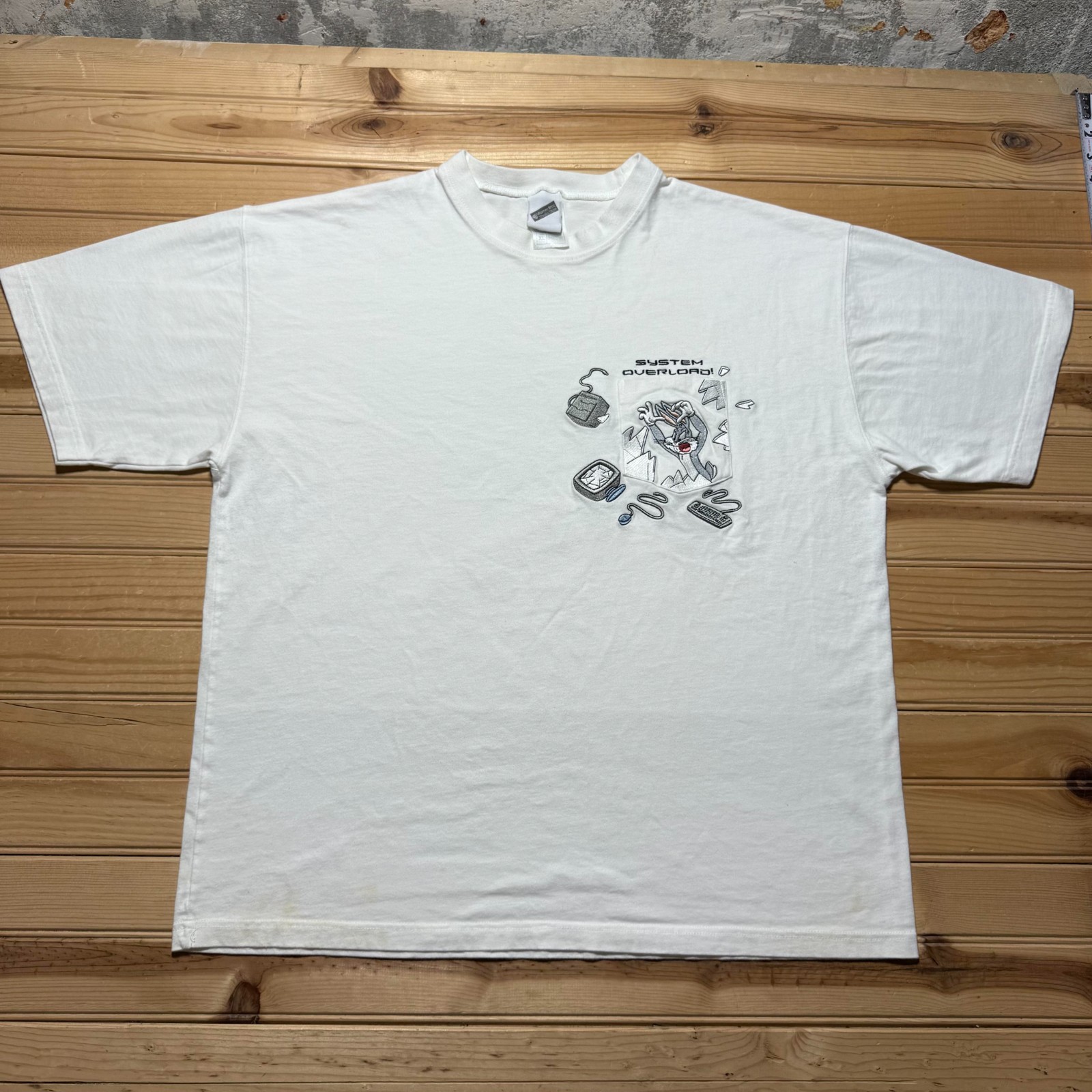 Vintage Y2K Warner Bros Bugs Bunny System Overload Embroidered Pocket T-Shirt XL