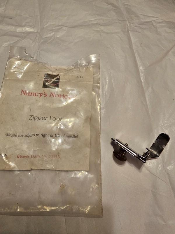 Nancy's Notions adjustable hinged zipper foot, sewing machines EUC