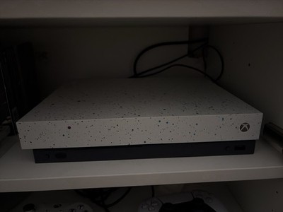 Microsoft Xbox One X 1TB Hyperspace Special Edition - Weiss + Extras