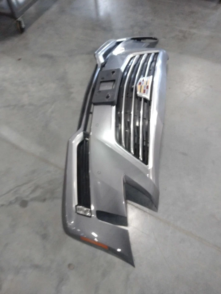 Conjunto de parachoques delantero usado para: Cadillac Ct6 2018 Luxury Front Grade A Foto 2 de 4