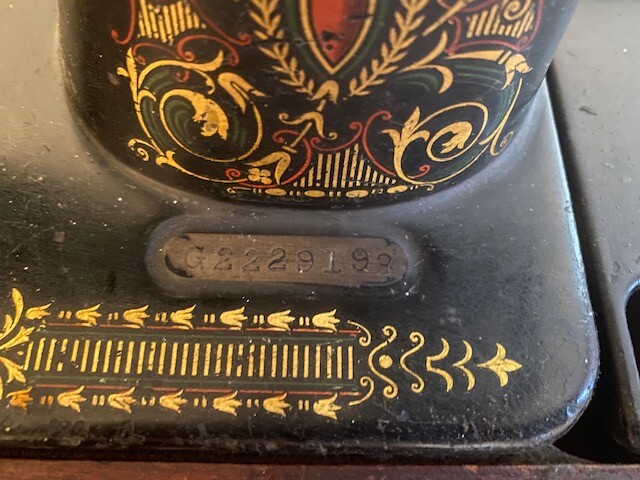 コーデュロイブルゾン　1990年代　maid in USA Industrial Singer 175-61 Button Sewing Machine from around