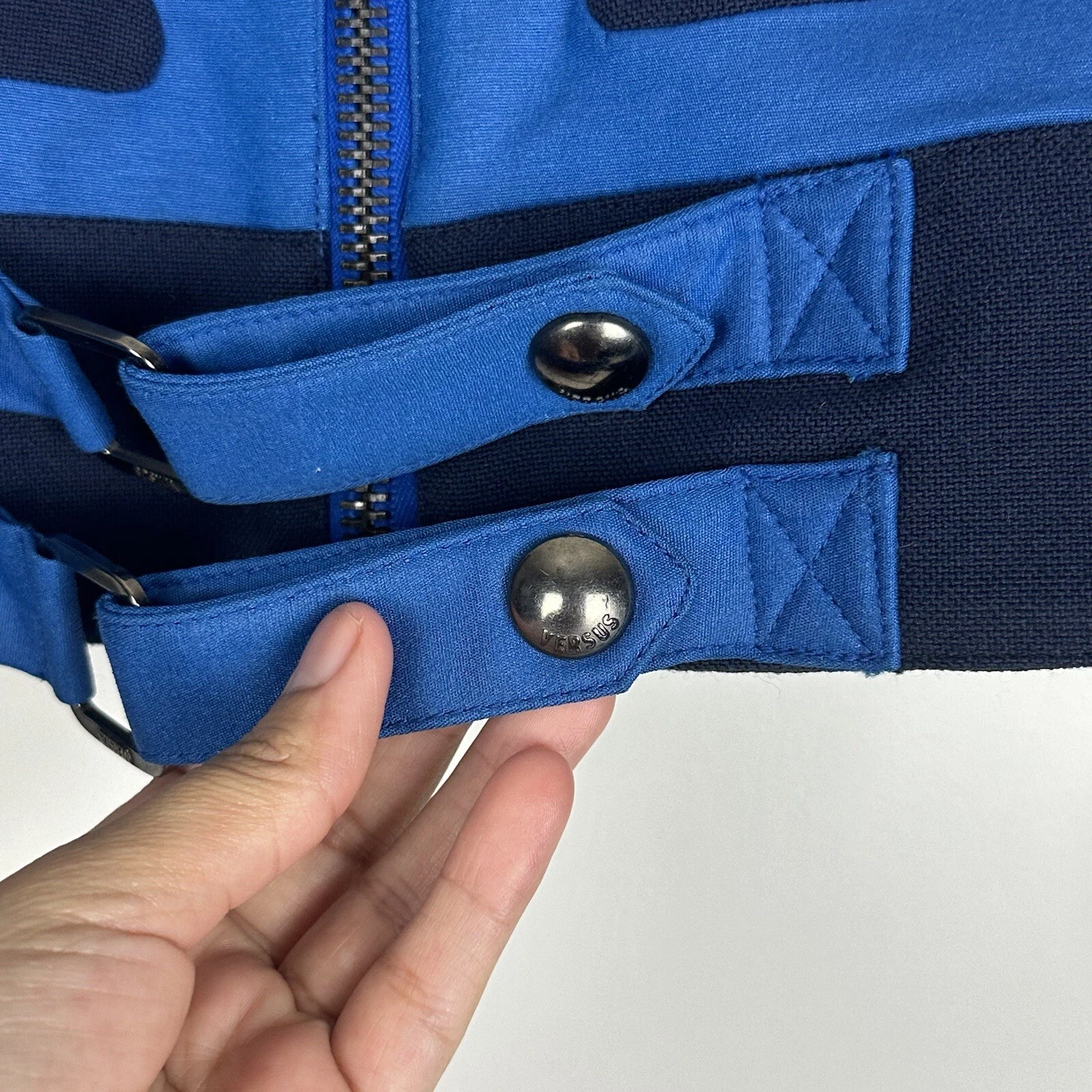 Giacca con cerniera completa Versus Versace 100% lana vergine blu su misura 24 38