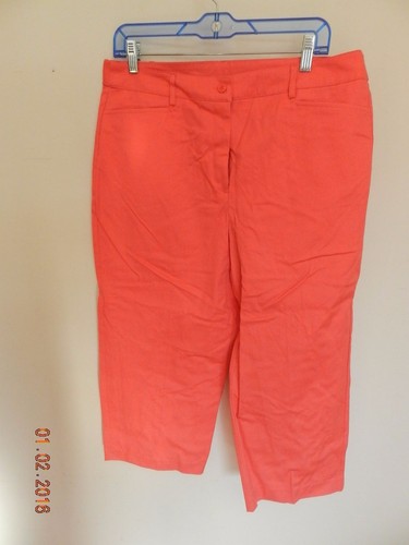 Women's Briggs New York Capri Pants 14P Petite Coral EUC