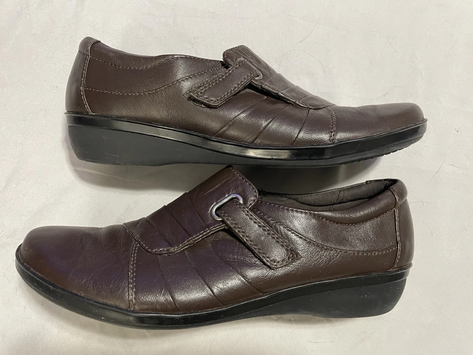 Mocassini Clarks Everlay Luna da donna taglia 9 5 in pelle marrone scarpe comode con zeppa