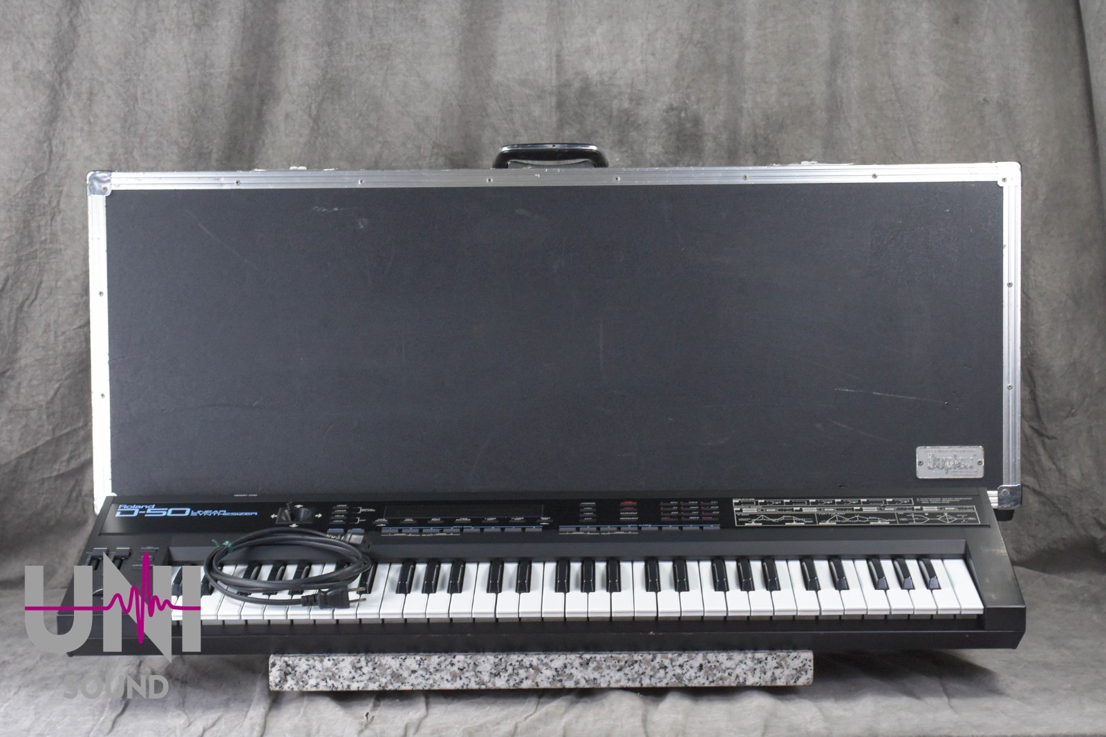 Roland D-50 vintage synth equipment - eBay listing photo 3