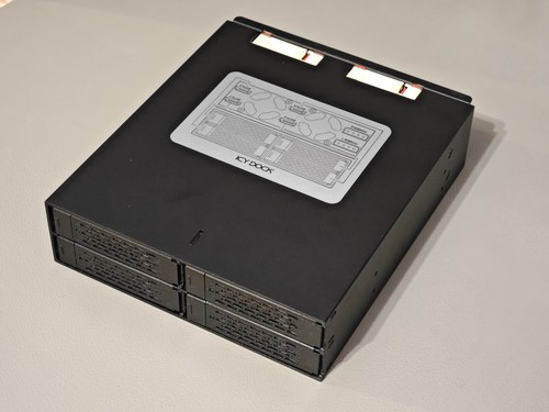 ICYDock ToughArmor MB994SP-4SB-1, 4 cadres interchangeables 2,5" SATA