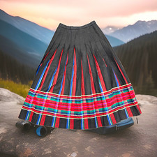Vintage 80s made in USA Pendleton Pleated Wool Skirt Size 6 | 100% Virgin Wool