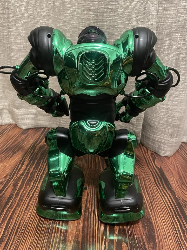 Robosapien Robot with Remote Control Green NOT TESTED - Image 2 of 4