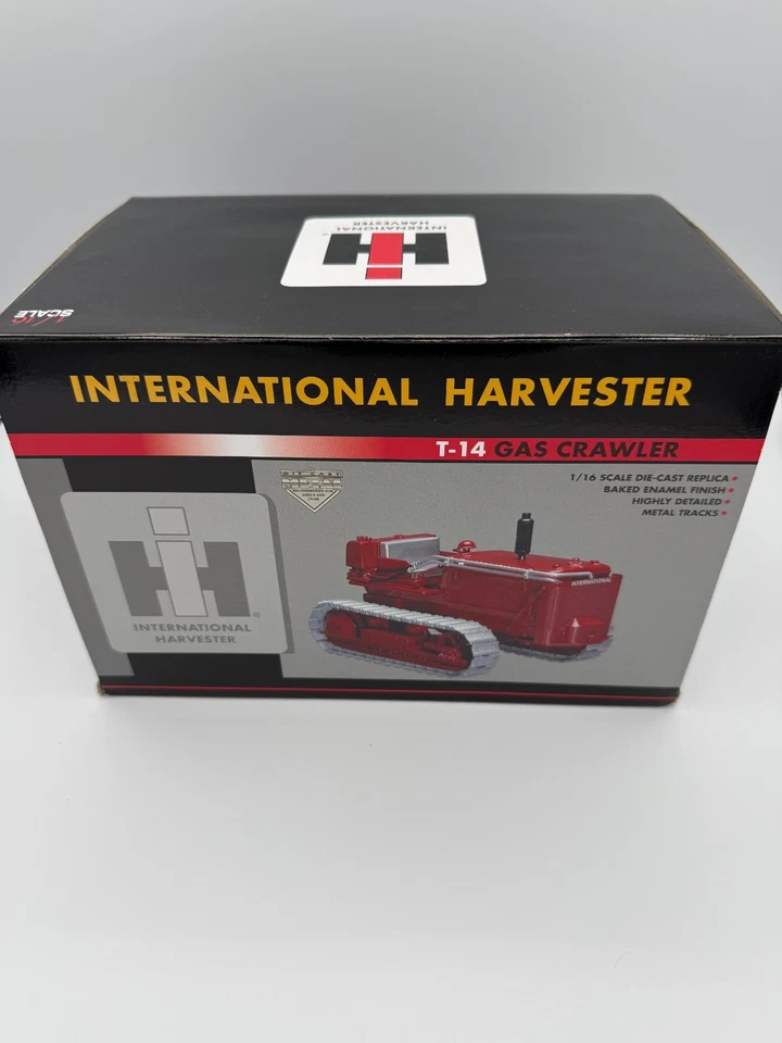 International Harvester T-14 Gas Crawler 1:16 Spec Cast Classic Series - Image 3 of 4